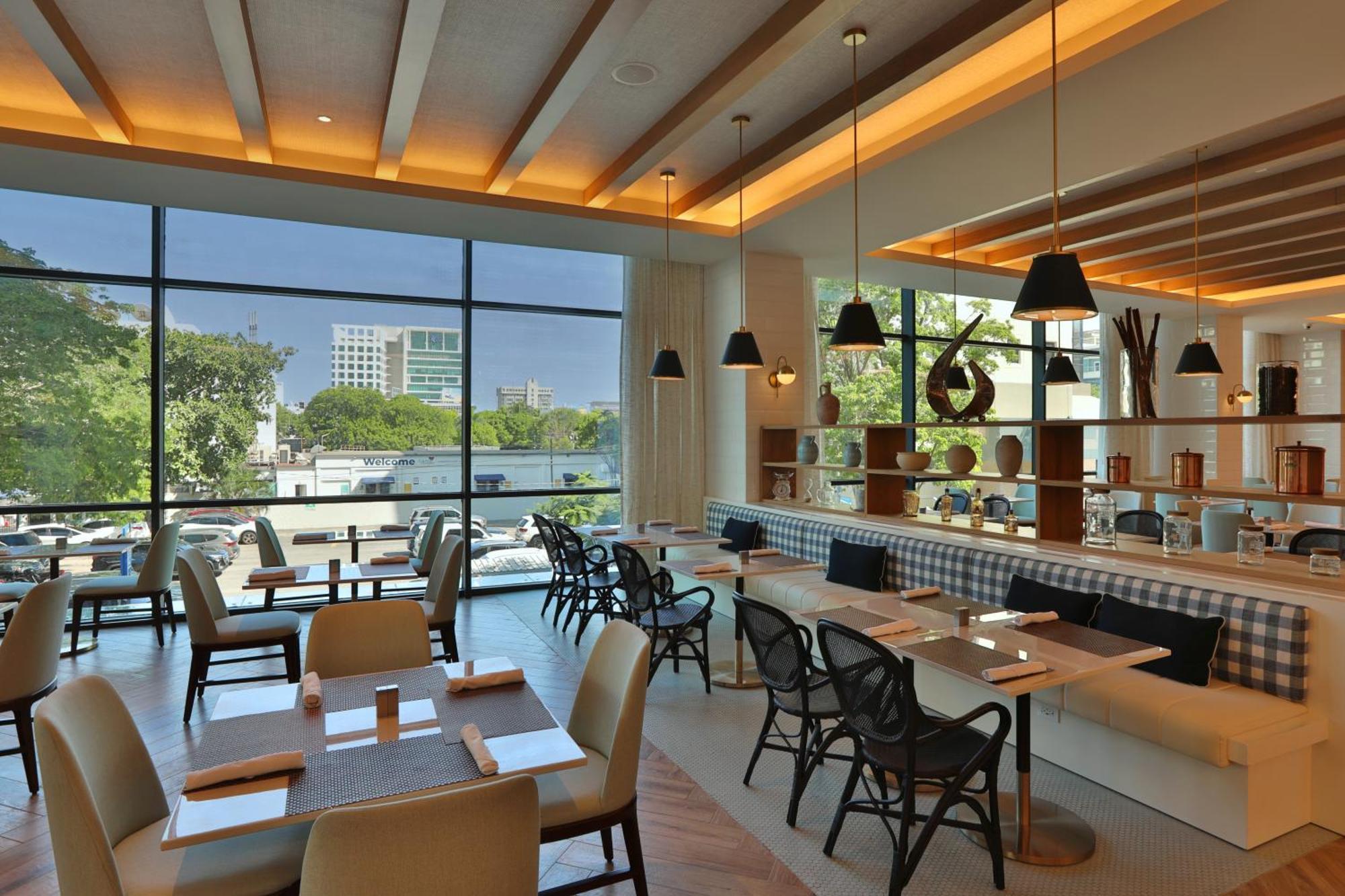 Courtyard By Marriott Santo Domingo Piantini Hotel Buitenkant foto