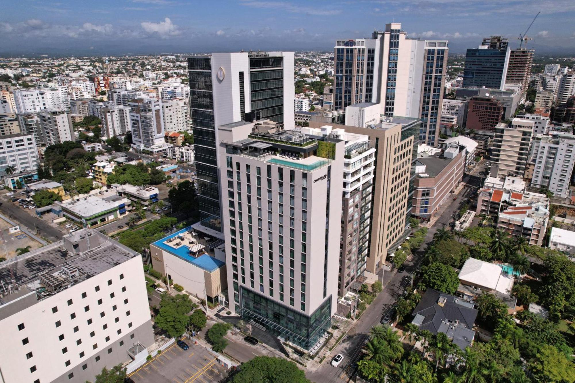 Courtyard By Marriott Santo Domingo Piantini Hotel Buitenkant foto