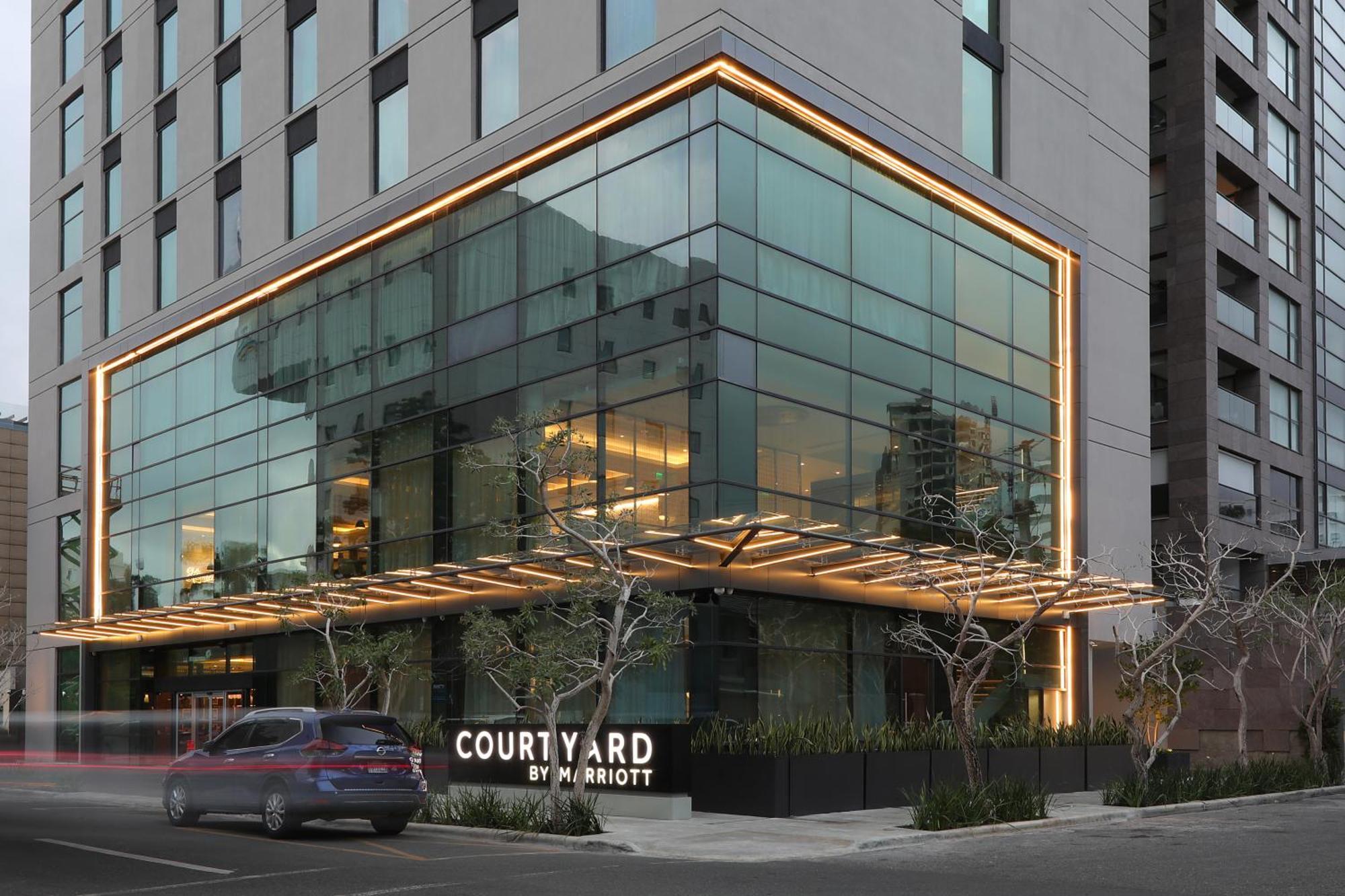 Courtyard By Marriott Santo Domingo Piantini Hotel Buitenkant foto