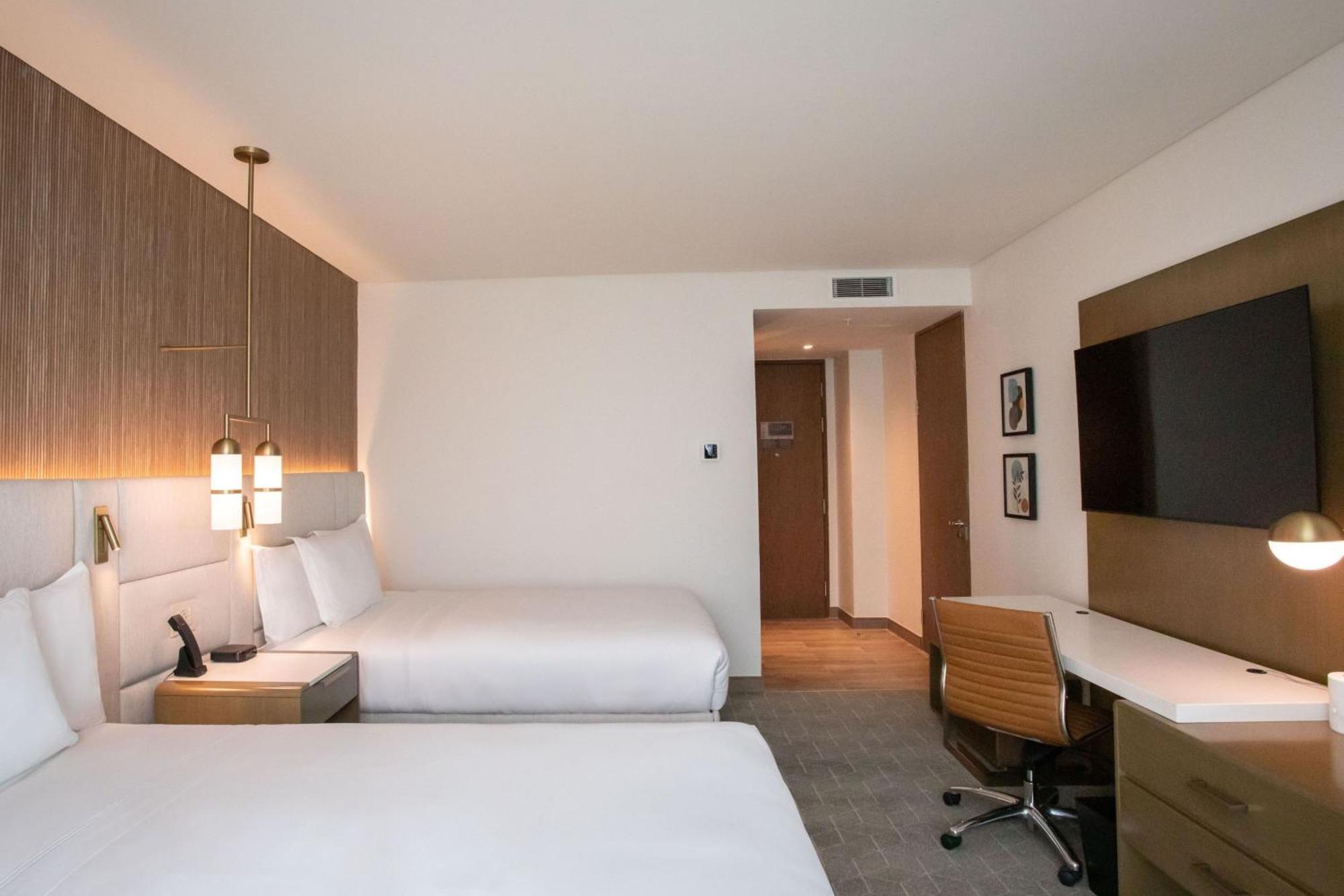 Courtyard By Marriott Santo Domingo Piantini Hotel Buitenkant foto